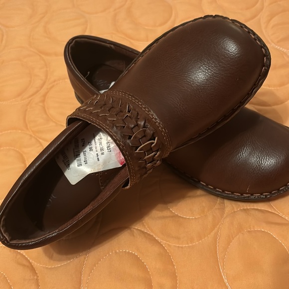 Boc Clogs - Picture 7 of 8